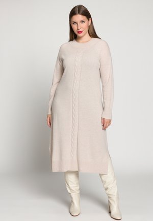 MOTIFS TRESSS, OVERSIZED, COL DROIT, MANCHES LO - Pleten aty - beige