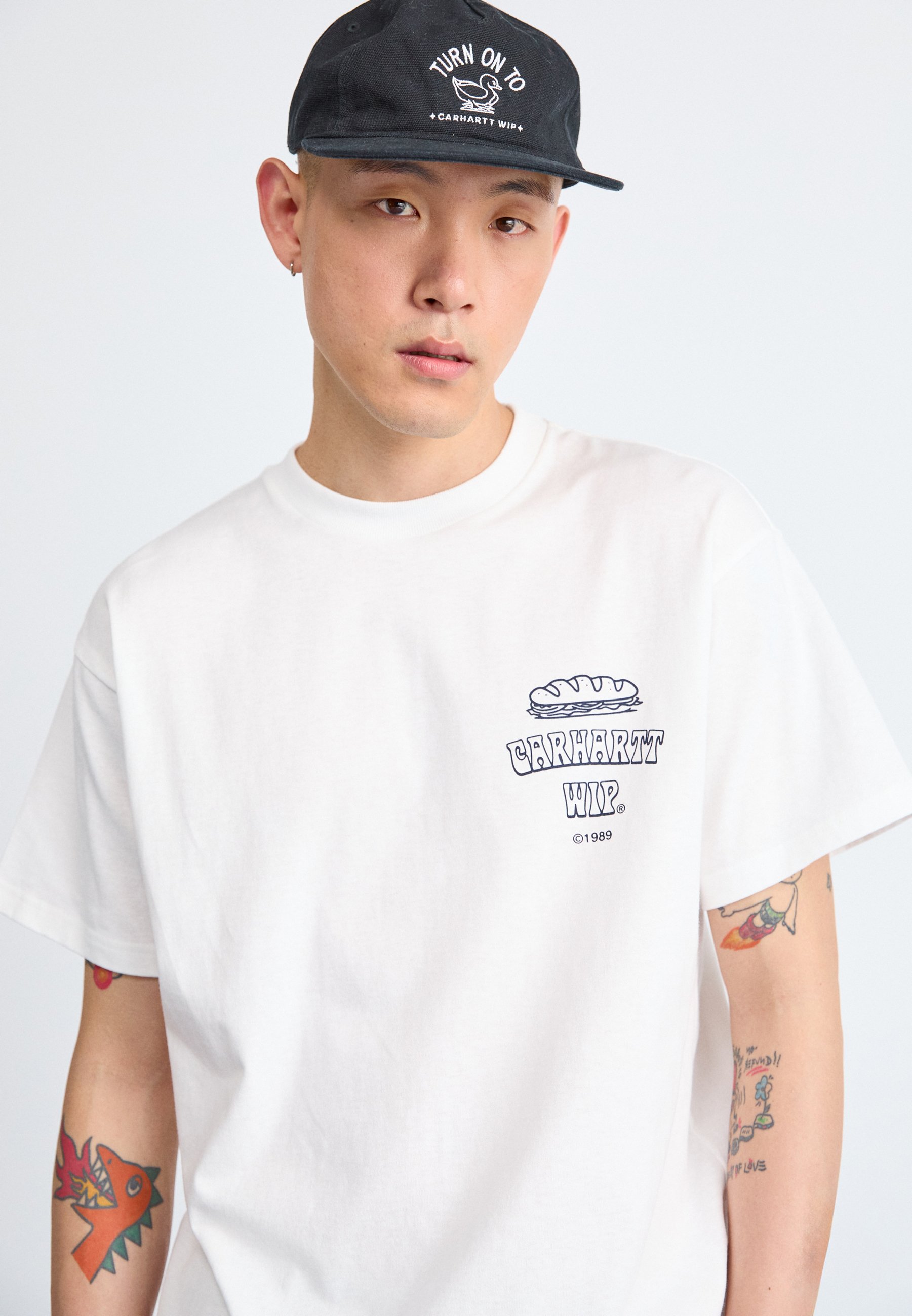 ★ドイツ発*carhartt WIP*新作*Sandwich Tシャツ/WHITE★ Carhartt WIP Sandwich T-Shirt | White – Page Sandwich T-Shirt