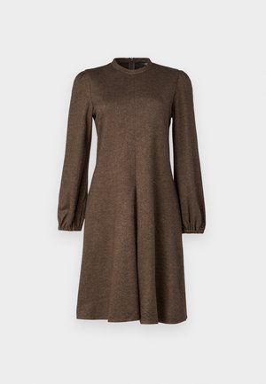 Braunes Kleid mit Fischgrätmuster, langen Puffärmeln, hohem Hals und weit schwingendem Rock; Reißverschluss hinten.