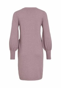 Úpletové šaty z jemného mauve materiálu, s dlhými balónovými rukávmi so žebrovanými manžetami a okrúhlym výstrihom. Jednoduchý, rovný strih.