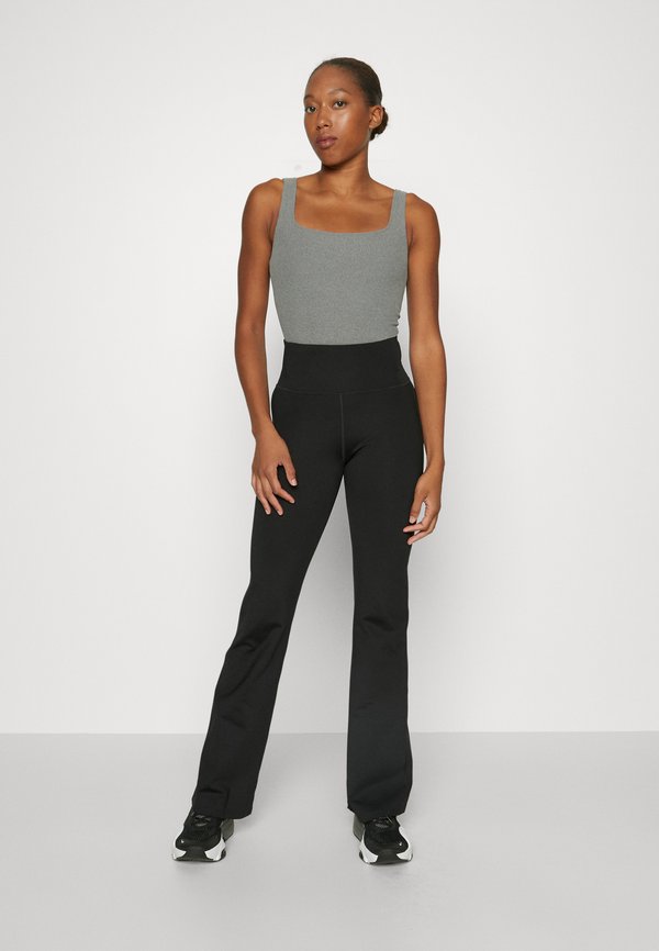 COMPRESSIVE FLARE LEGGING - Leggings4