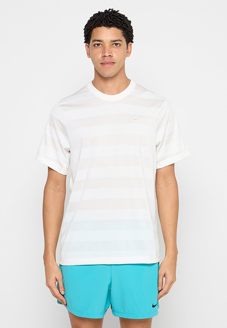 Nike Performance Sport T-shirt wit Nike Performance Sport T-shirt wit