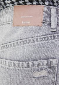 Bershka Jeans Tapered Fit - grey