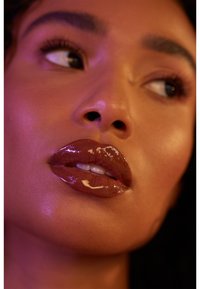 NYX Professional Makeup FILLER INSTINCT PLUMPING LIP POLISH różowozłoty