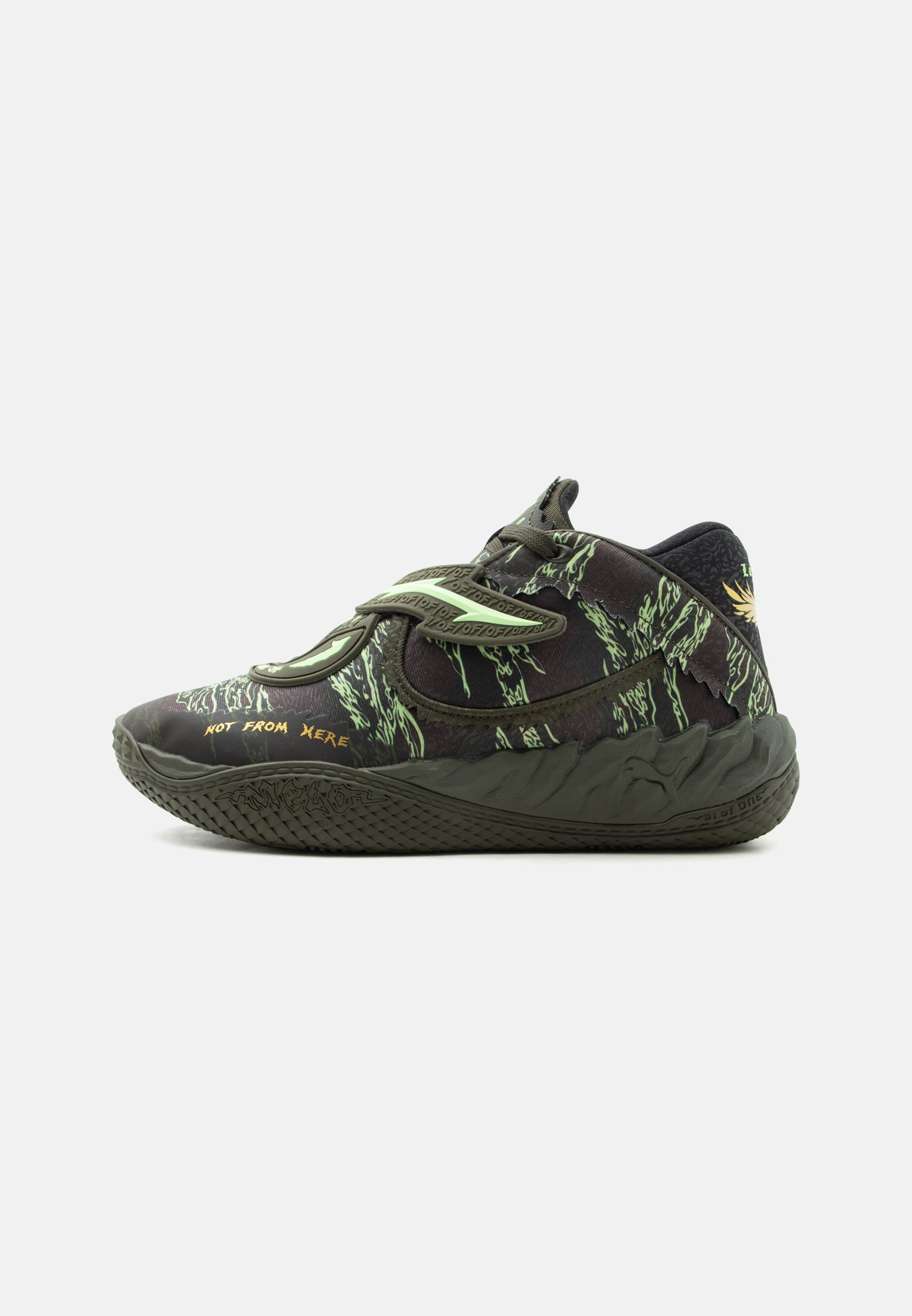 Puma MB.05 CAMO - Basketbalové boty - dark olive/fizzy light/black
