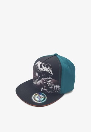 Baseballkappe mit türkisfarbenen Seiten und schwarzer Vorderseite mit einer weißen Dinosaurierskelett-Grafik und einem holografischen „Super Chilled“-Sticker am Schirm.
