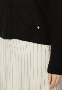 Mos Mosh Kofta - black