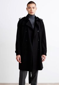 BOSS HYDE czarny