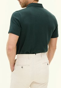 Oscar Jacobson CONNOR STRUCTURED - Polo - cinary green