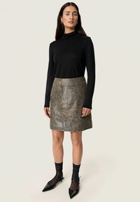 Soaked in Luxury Mini suknja - cracked black