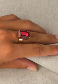 Otazu LADY DI - Ring - gold coloured and red