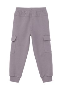 Helle graue Sweatpants mit einer bequemen Passform, ausgestattet mit zwei seitlichen Cargo-Taschen, Rippbündchen und einem elastischen Bund. Weiches Stoffgefühl.
