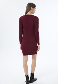 Felix Hardy CABLE V-NECK  - Etui-jurk - bordeaux
