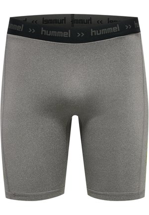 Shorts de sport gris au toucher lisse, avec une taille élastique noire estampillée et une coupe ajustée.