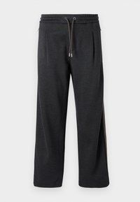 Επιλέχθηκε, charcoal