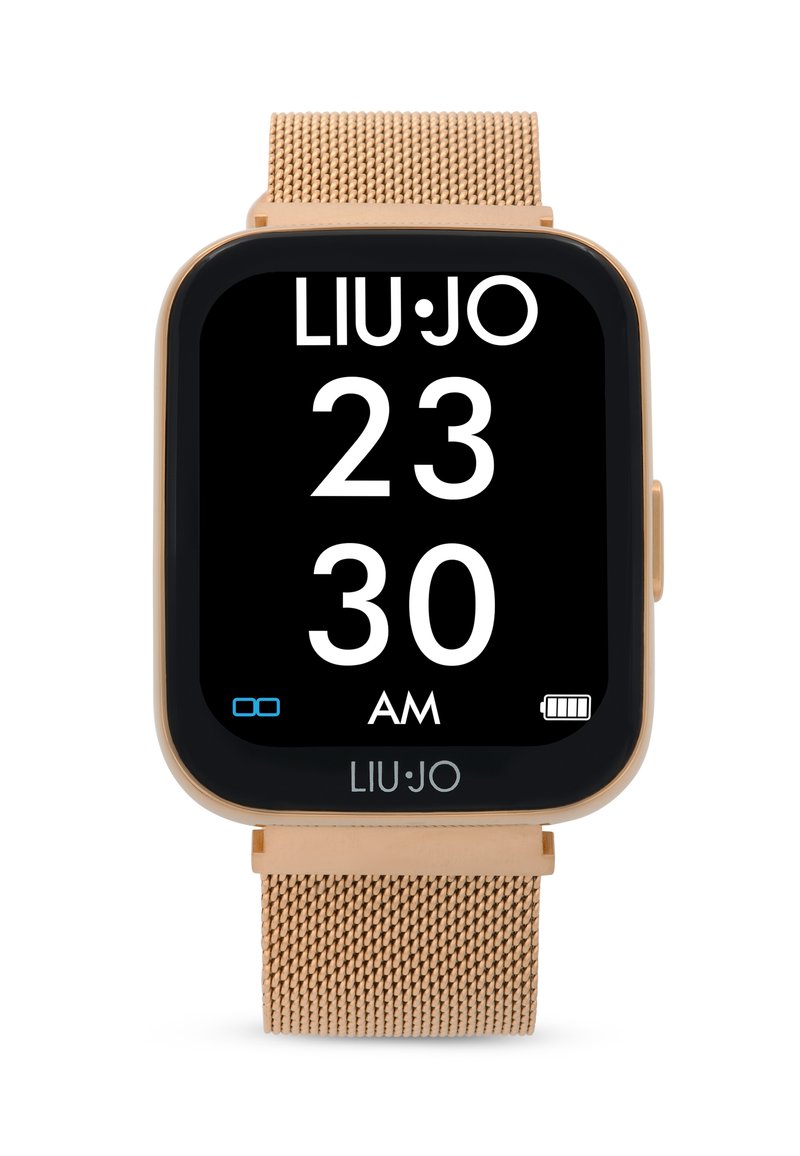 Orologio intelligente Liu Jo con cassa quadrata in tono oro, cinturino in metallo a rete, display nero e numeri bianchi per l'ora e il marchio. Icona della batteria prominente.