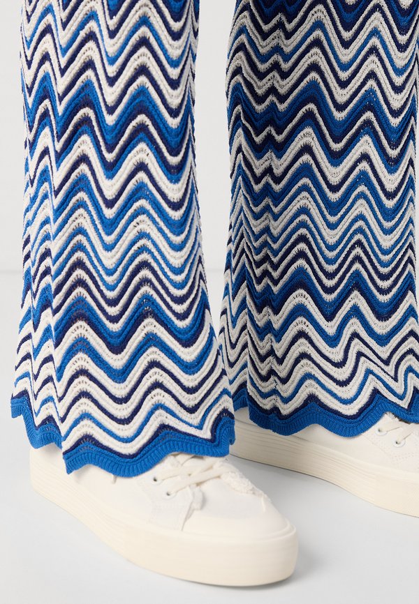 PALMY - Trousers - saphir3