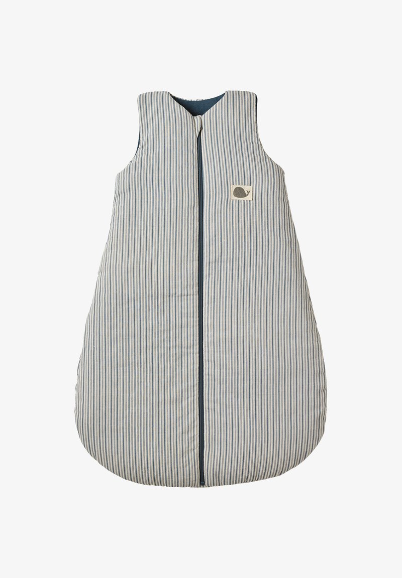 Ärmelloser Schlafsack aus gestreiftem Baumwollstoff, mit einem Reißverschluss vorne und einem Wal-Logo-Patch. Die Farben sind himmelblau und weiß.