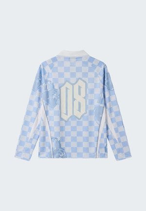 Langärmeliges hellblau-weiß kariertes Hemd mit weißem Kragen und großer stilisierter "08" auf der Rückseite.