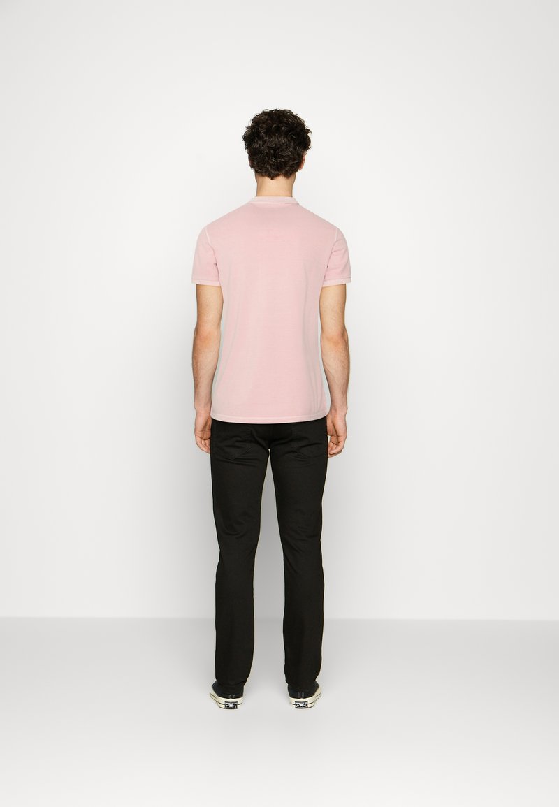 Herren T-Shirts basic | Marc O'Polo SHORT SLEEVE RIB DETAILS SLITS AT HEM Poloshirt oyster shell/rosa - GB55566 Herren T-Shirts basic | Marc O'Polo SHORT SLEEVE RIB DETAILS SLITS AT HEM Poloshirt oyster shell/rosa - GB55566