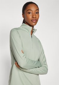 Nike Performance DRI-FIT PACER - Hosszú ujjú felső - jade horizon