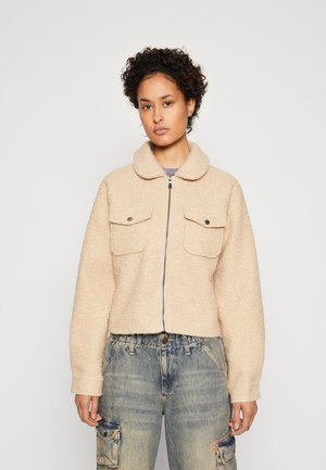 JDY JDYBECKY BOUCLE JACKET - Overgangsjakke - irish cream