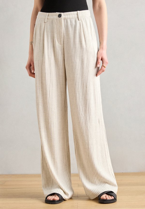 PANTS - Trousers - creme