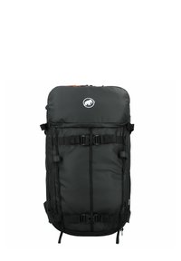 Zaino nero dalla forma rettangolare, realizzato in materiale resistente, dotato di più cinturini regolabili, un logo e tasche laterali.