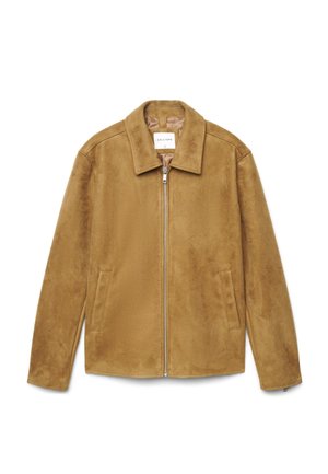 Veste en daim marron clair avec une fermeture éclair complète à l'avant, col droit et deux poches latérales, présentée sur fond blanc.