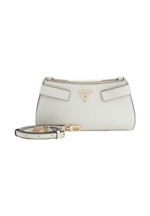 Sac à main synthétique blanc avec un logo triangulaire, une quincaillerie dorée, et une bandoulière amovible dotée d'un accent noir. Texture lisse, fermeture zippée.