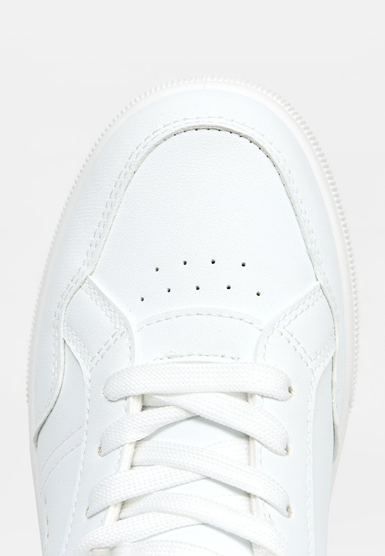 Sneaker low