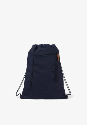 Dunkelblauer Rucksack mit Kordelzug, Vordertasche mit Reißverschluss und "Satch"-Logo, geeignet für den Alltag oder sportliche Aktivitäten.