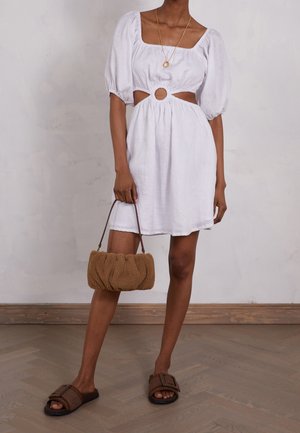 STAUD, Sac à main - beige