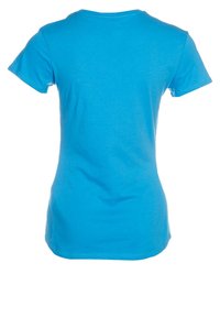 Camiseta de manga corta en azul brillante, hecha de una tela suave. Presenta un escote redondo sin costuras y una forma ajustada sin adornos.