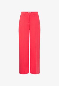 Unselected, geranium