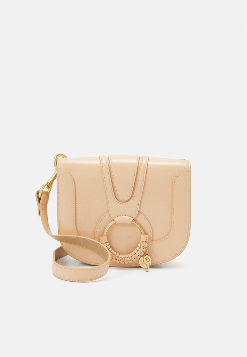 See by Chloé - HANA  - Geantă crossbody - ultimate nude, Extindeți