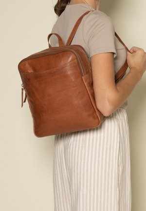 Gusti Leder KELLY - Zaino - braun