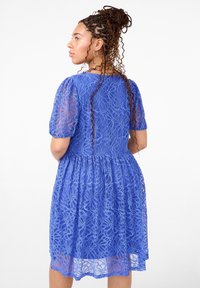 Zizzi Vapaa-ajan mekko - dazzling blue