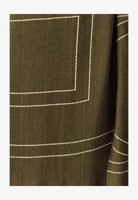 Ausgewählt, olive geo