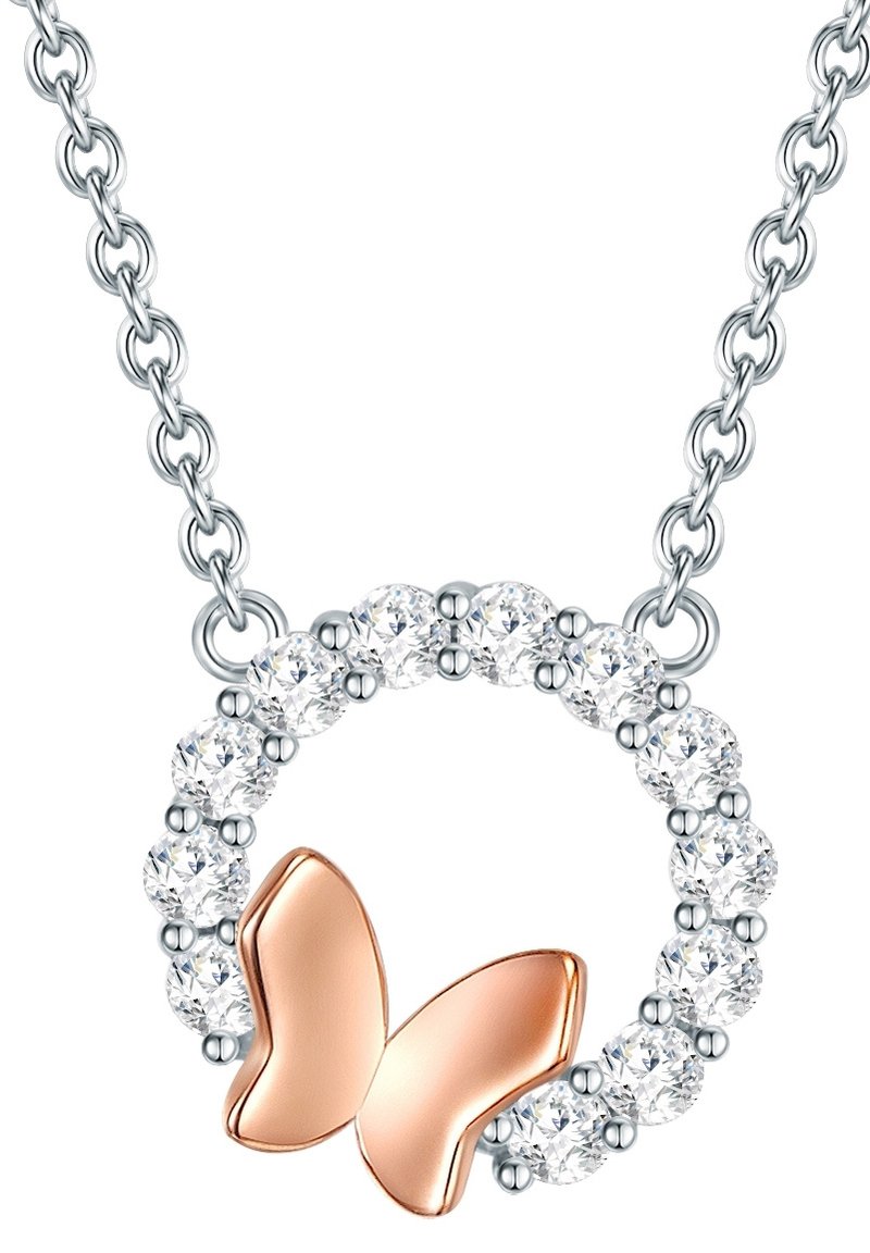 Sølv kæd necklace med en rund vedhæng prydet med klare krystaller og en rosaguld sommerfugl accent.