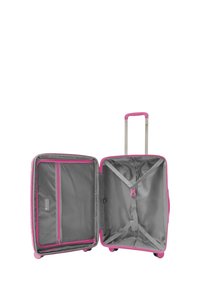 Valigia rosa con manico telescopico, interno grigio, tasca in rete con zip e cinghie di sicurezza. Si apre completamente per facilitare il carico e l'organizzazione.