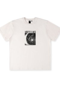 Short-sleeve white cotton t-shirt featuring a black graphic print with the word "FORMER" and a spiral design on the front.