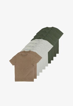 Conjunto de camisetas en beige, gris claro, gris oscuro y verde oliva. Cuello redondo, mangas cortas, hechas de algodón, con una textura suave.