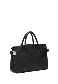Sac à main en cuir noir avec deux poignées supérieures, de forme rectangulaire, texture lisse et détails en métal argenté. Comprend des coutures et des détails de boucle sur le côté.