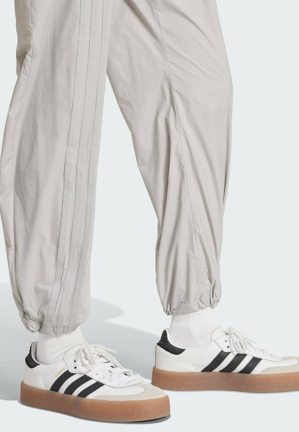 WAISTBAND LOOSE - Tracksuit bottoms2
