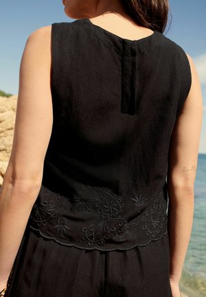 EMBROIDERED SLEEVELESS REGULAR FIT - Bluse - black