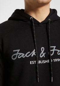 Jack & Jones JCOBERGSWEAT HOOD NOOS - Džemperis ar kapuci - black