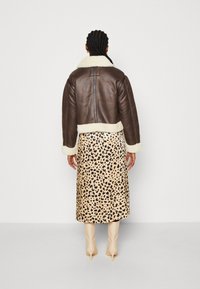 ONLY ONLBETTY BONDED AVIATOR - Giacca invernale - mole/humus