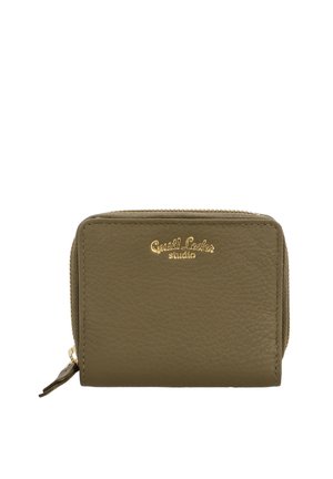 Compact olive green leather wallet with gold zipper and embossed gold "Custii Leder studio" logo on front.