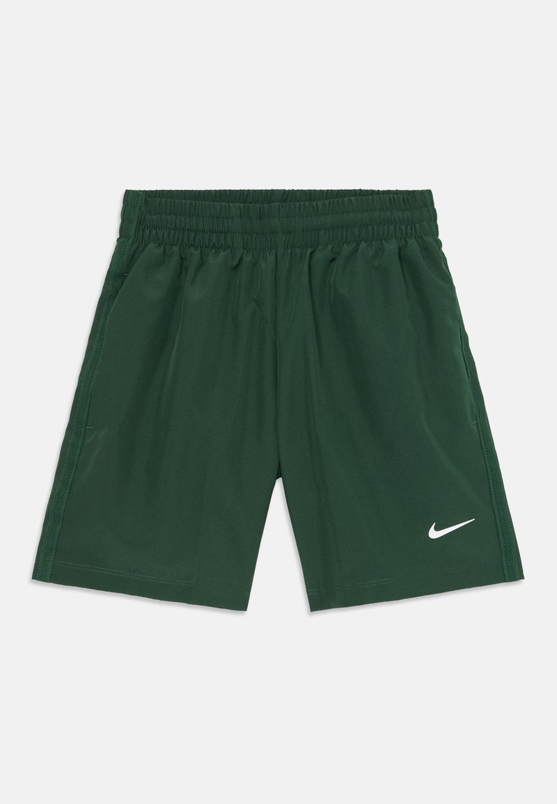 Pantalones cortos verdes de tela ligera, con una cintura elástica, bolsillos laterales y un logo de Nike blanco en la parte inferior izquierda delantera.